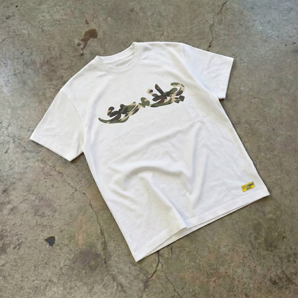 tee "camo" blanc
